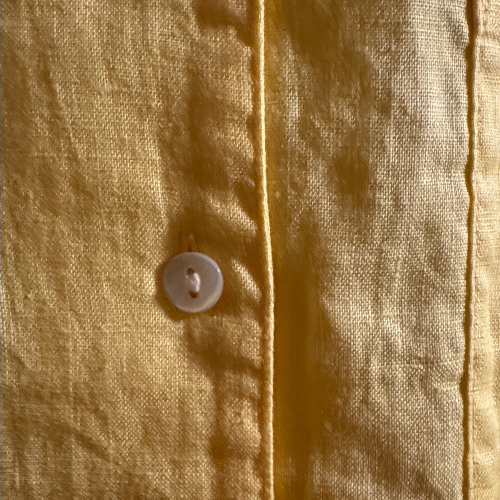 L.L. Bean  Yellow Short-Sleeve Linen Button-Front Shirt, Size M - Picture 4 of 5
